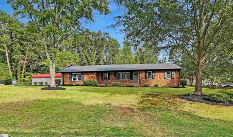 110 Griffin Ct, Liberty, SC 29657