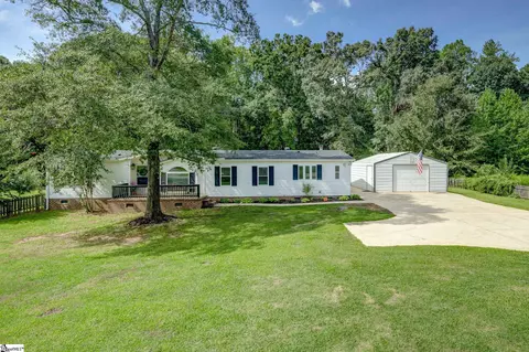 133 Acorn Trl, Fountain Inn, SC 29644