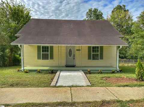 240 Beason St, Woodruff, SC 29388