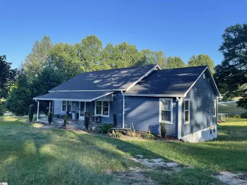 10 E Fleming St, Ware Shoals, SC 29692