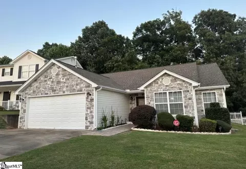118 Kingscreek Dr, Greer, SC 29650