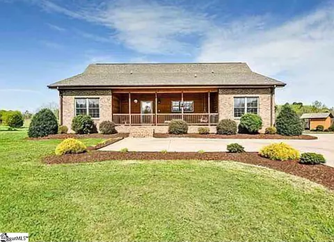 245 Beaver Creek Cir, Enoree, SC 29335