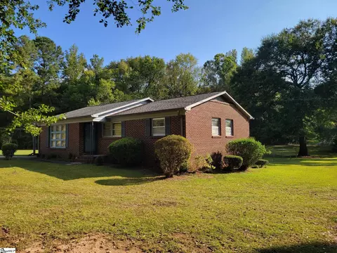 482 E Jerry Rd, Laurens, SC 29360