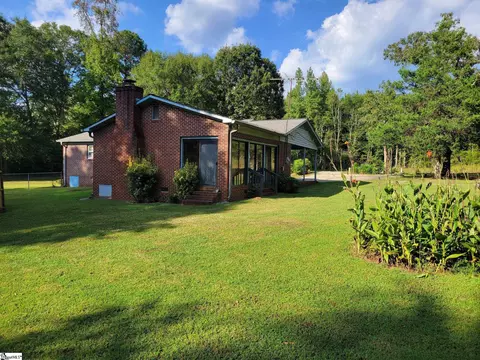 482 E Jerry Rd, Laurens, SC 29360 photo 4