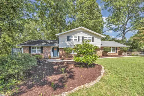 46 Sagamore Ln, Greenville, SC 29607