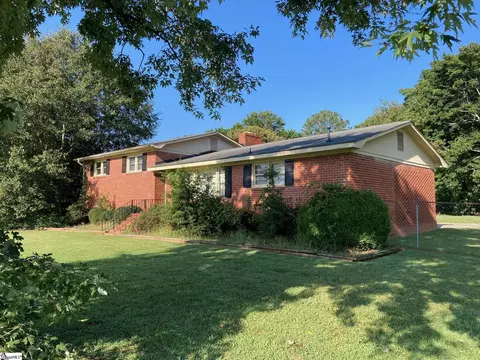 305 Balcome Blvd, Simpsonville, SC 29681
