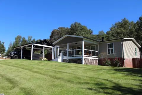 107 Fielding Ln, Fountain Inn, SC 29644