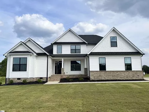 200 Montview Cir, Greenville, SC 29617