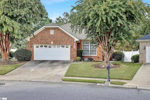 314 Banbury Cir, Simpsonville, SC 29681