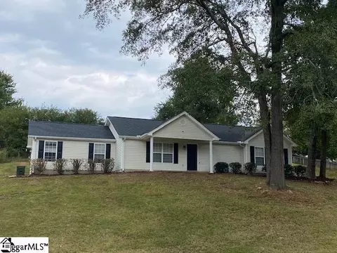 13 Arlington Rd, Greer, SC 29651