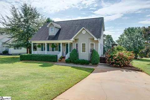 100 Hallmark Ln, Easley, SC 29640 photo 2
