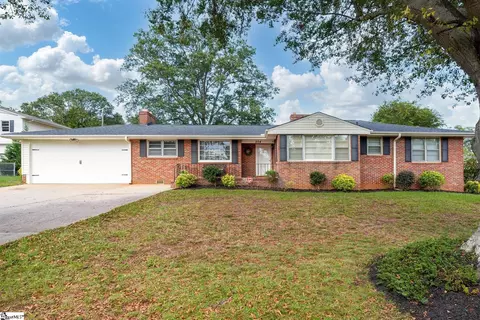 204 Oneal Rd, Greer, SC 29651