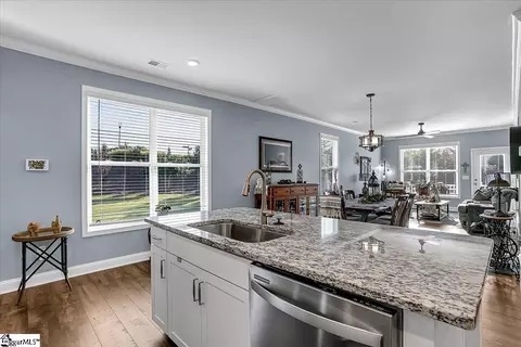 561 Yellow Fox Rd, Greer, SC 29650 photo 4