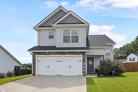 465 Peaksview Dr, Simpsonville, SC 29681