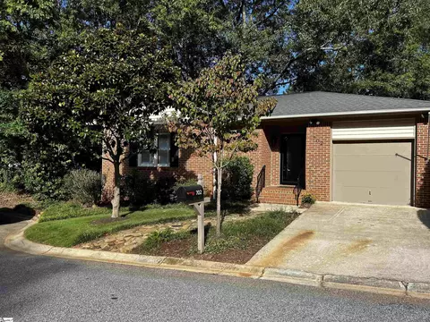 702 Quail Run Dr, Greenville, SC 29605