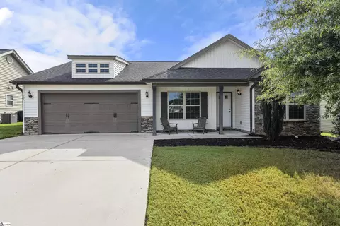 10 Herndon Ct, Simpsonville, SC 29681