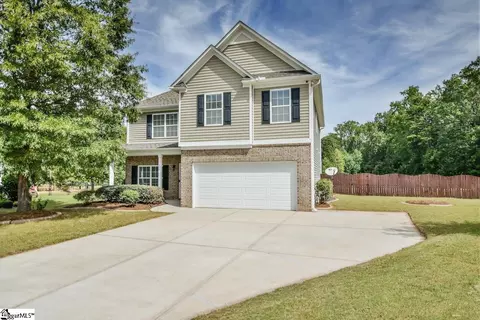 206 Twilight Pl, Simpsonville, SC 29681