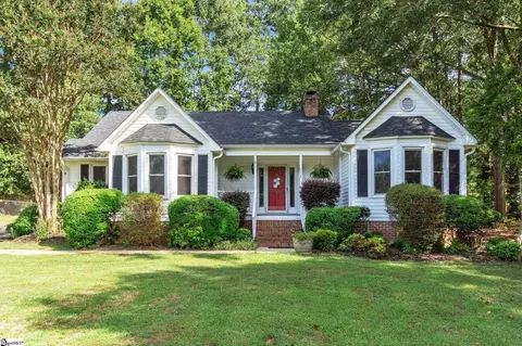 712 Gatewood Dr, Roebuck, SC 29376