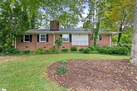 100 Hermitage Rd, Greenville, SC 29615