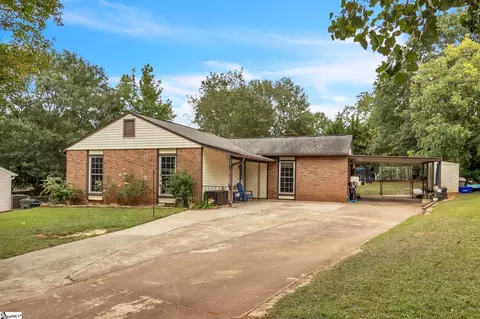 5 Timber Ct, Greenville, SC 29617