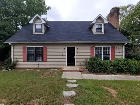 15 Maple Leaf Ct, Greenville, SC 29611