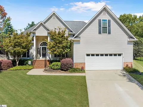 221 Trotters Ridge Ln, Simpsonville, SC 29681