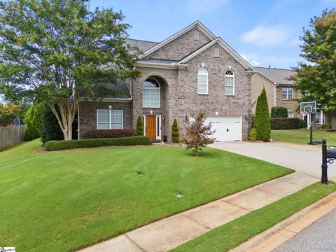 211 Haddington Ln, Greenville, SC 29609