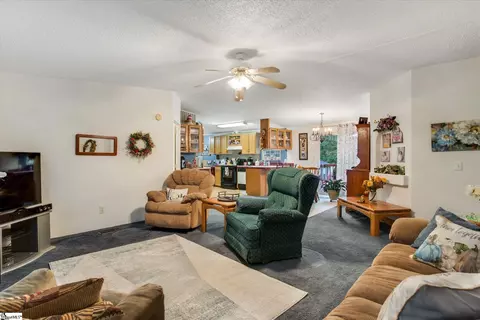 929 Whitten Rd, Waterloo, SC 29384 photo 5