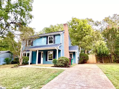121 Manchester Dr, Mauldin, SC 29662