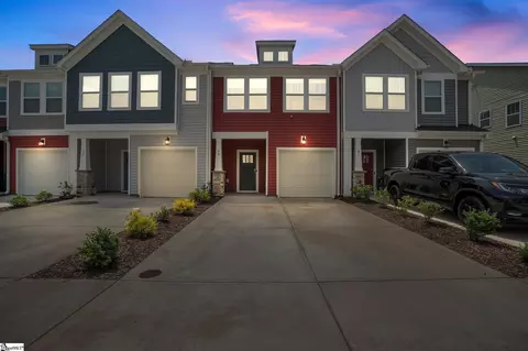 59 Mardale Ln, Greenville, SC 29609