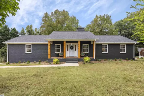 210 Hermitage Rd, Greenville, SC 29615