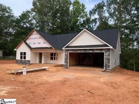 138 Randolph Ct, Woodruff, SC 29388