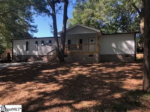116 Edwards St, Taylors, SC 29687