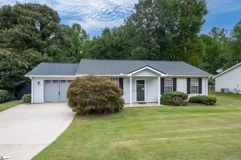 416 Maplewood Cir, Greer, SC 29651