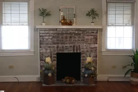 105 Park St, Easley, SC 29640 photo 9