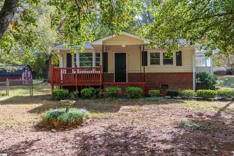 40 Tubbs Mountain Rd Ext, Travelers Rest, SC 29690