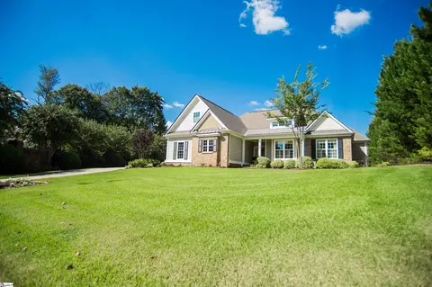 101 Huntcliff Dr, Taylors, SC 29687