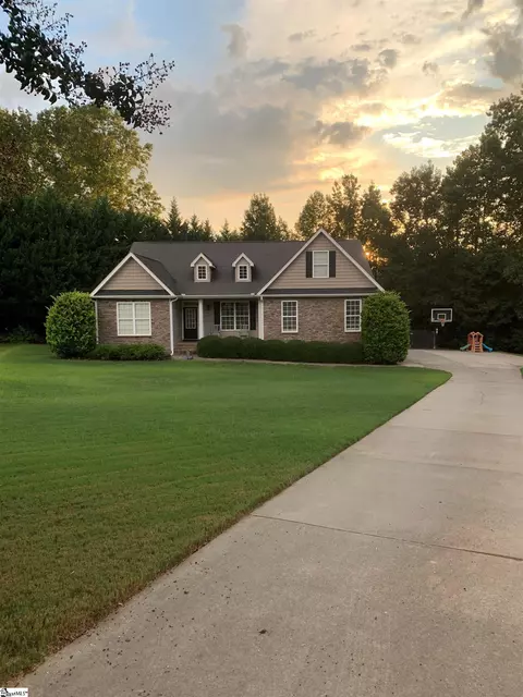 7 Duchess Ct, Travelers Rest, SC 29690