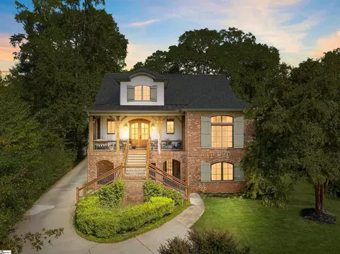 14 W Mountainview Ave, Greenville, SC 29609