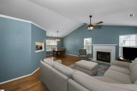 214 Big Fox Ln, Greer, SC 29650 photo 8