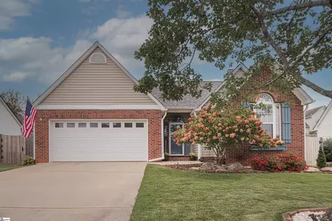 214 Big Fox Ln, Greer, SC 29650
