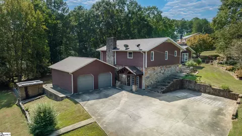 225 Midland Dr, Easley, SC 29640