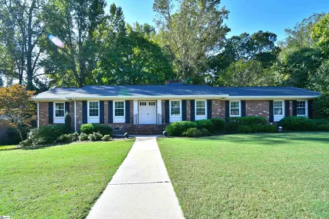 518 Poinsettia Dr, Simpsonville, SC 29681