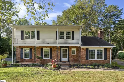 5048 Maplewood Dr, Greenville, SC 29615