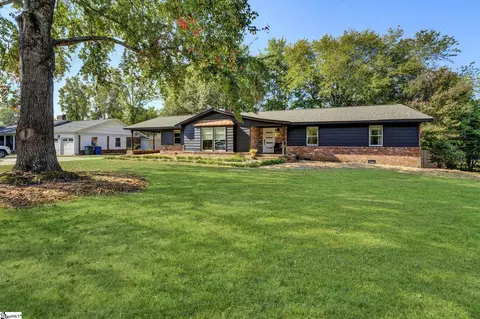 608 Cherokee Dr, Greenville, SC 29615