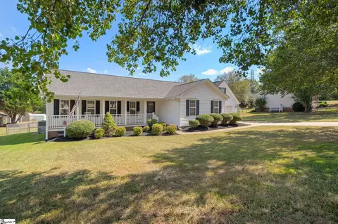 209 Emory Dr, Easley, SC 29640 photo 3