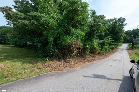 148 Walker St, Easley, SC 29640