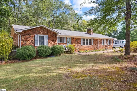 601 E Victor Hill Rd, Duncan, SC 29334