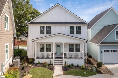 121 Worthington Ct, Simpsonville, SC 29681