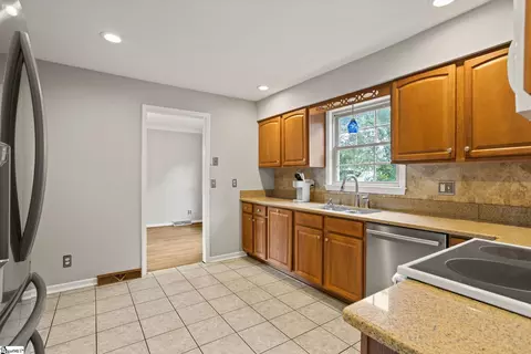 104 Frederick St, Greer, SC 29651 photo 6